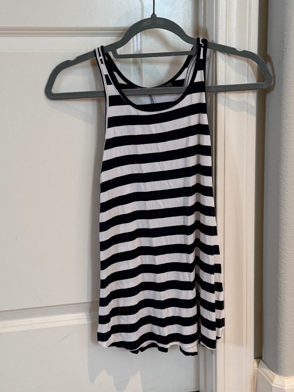 Feel the Piece Navy & White Striped Tank Top Dolphin Hem Size XS/S